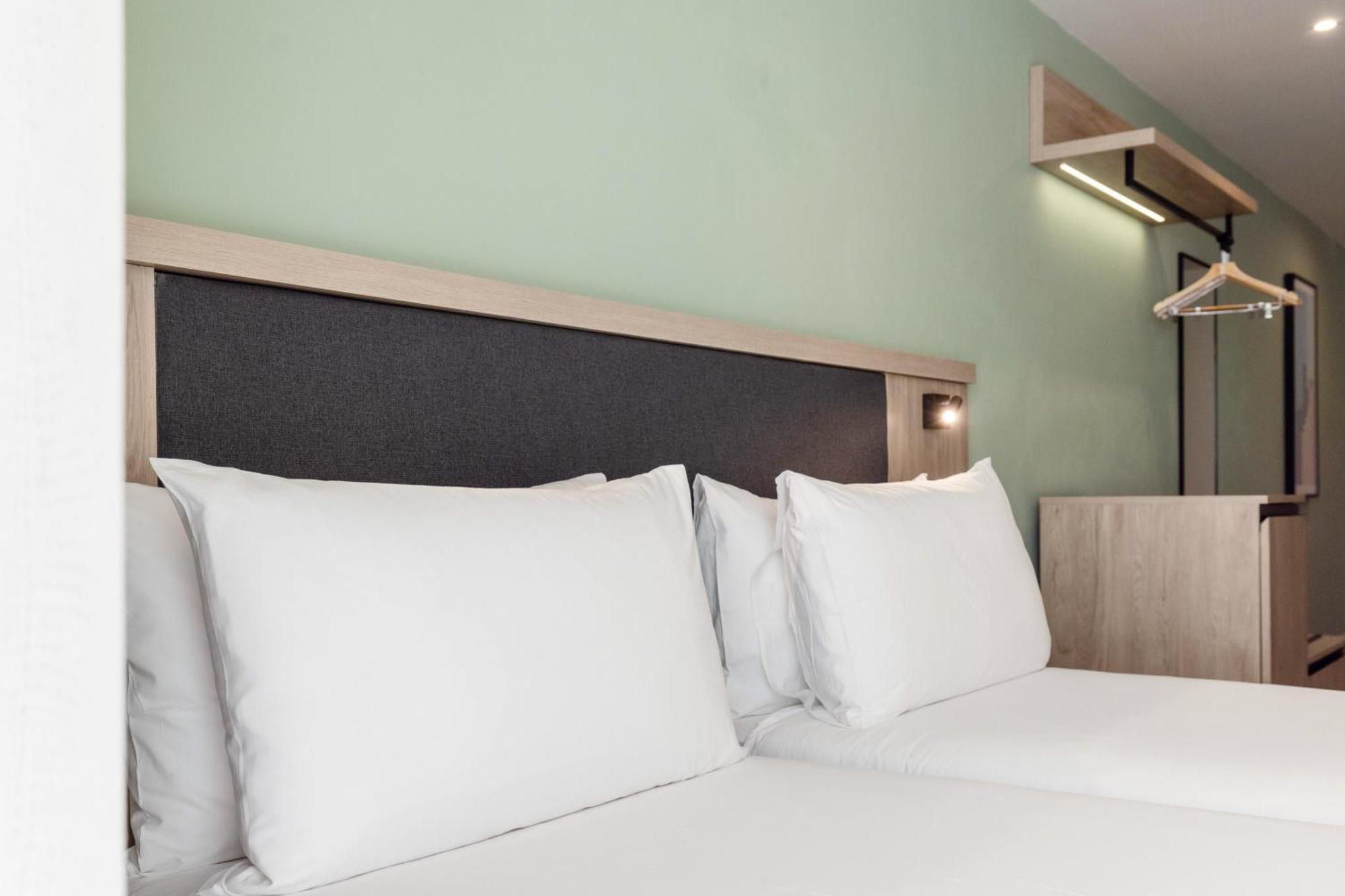 Hotel Levante St Julian'S, Affiliated By Melia St. Julian's Exteriör bild